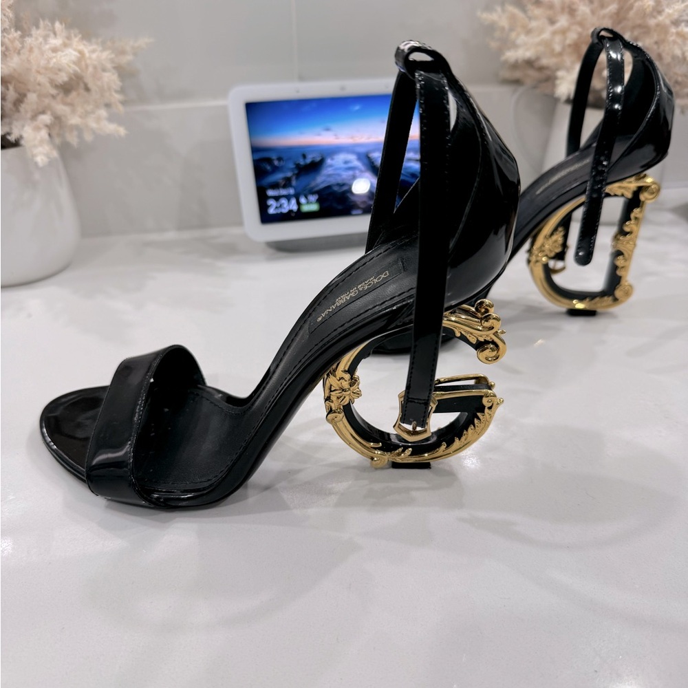 Dolce & Gabbana
Women's D&G Sculpted High Heel Sandals